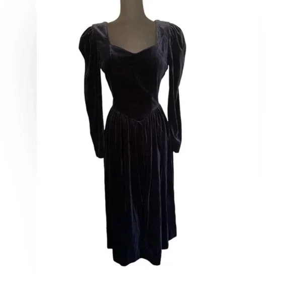 Vintage Laura Ashley dress SIZE US 10 UK 12 Navy velvet 1980's sexy goth - Picture 7 of 8